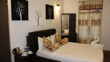 Chambre Double Deluxe, 1 chambre, vue montagne, cÎté montagne | 1 chambre, bureau, chambres insonorisées, lits bébé (gratuits)