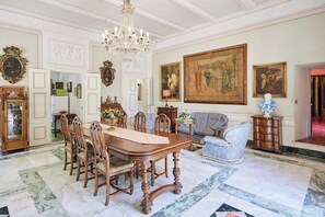 Apartment, 1 Bedroom | Living area