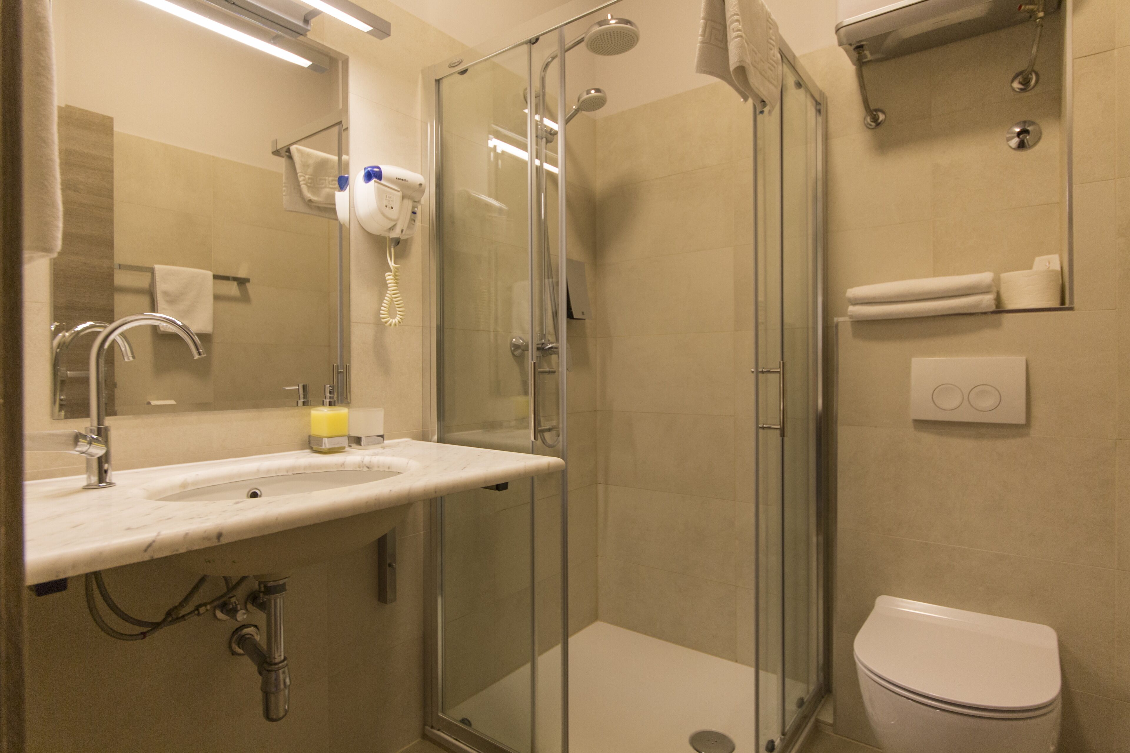 Foto - Tifani Luxury Rooms 2