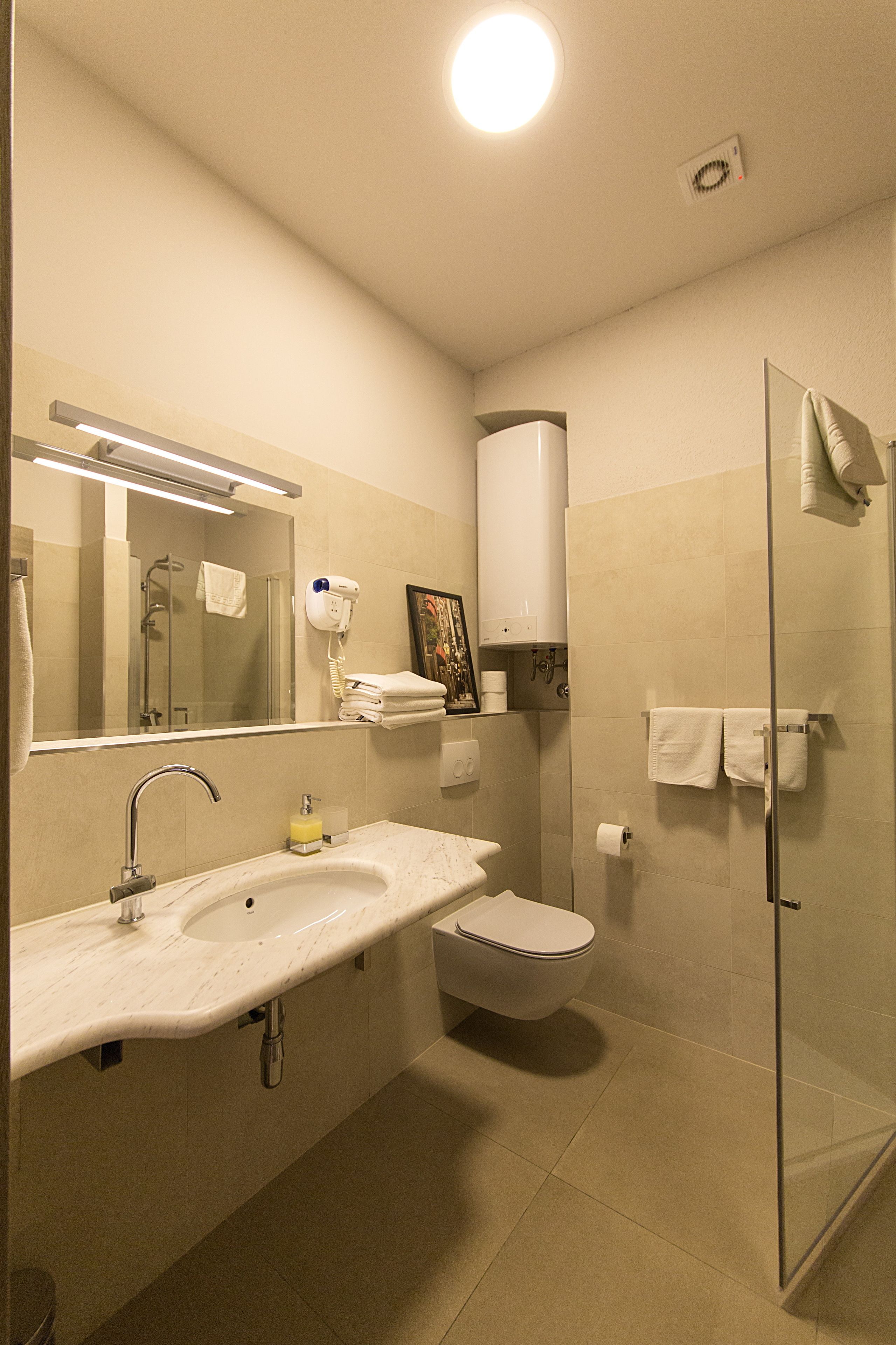 Foto - Tifani Luxury Rooms 2