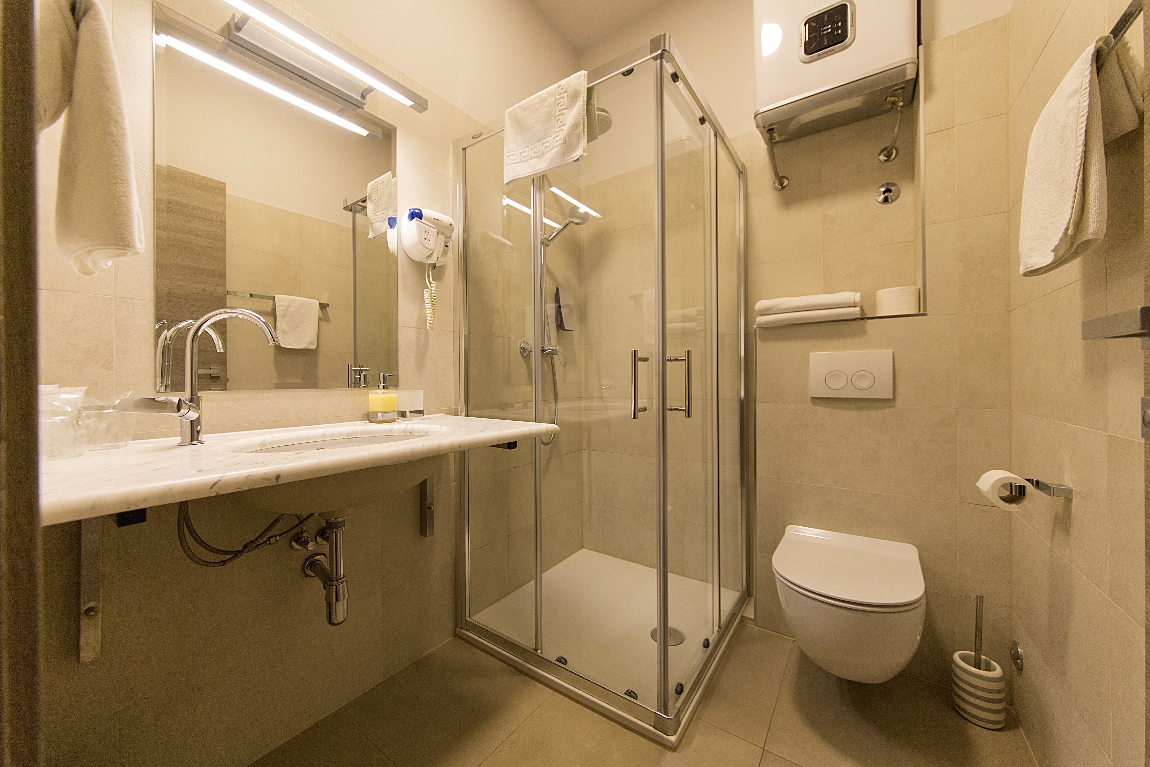 Foto - Tifani Luxury Rooms 2