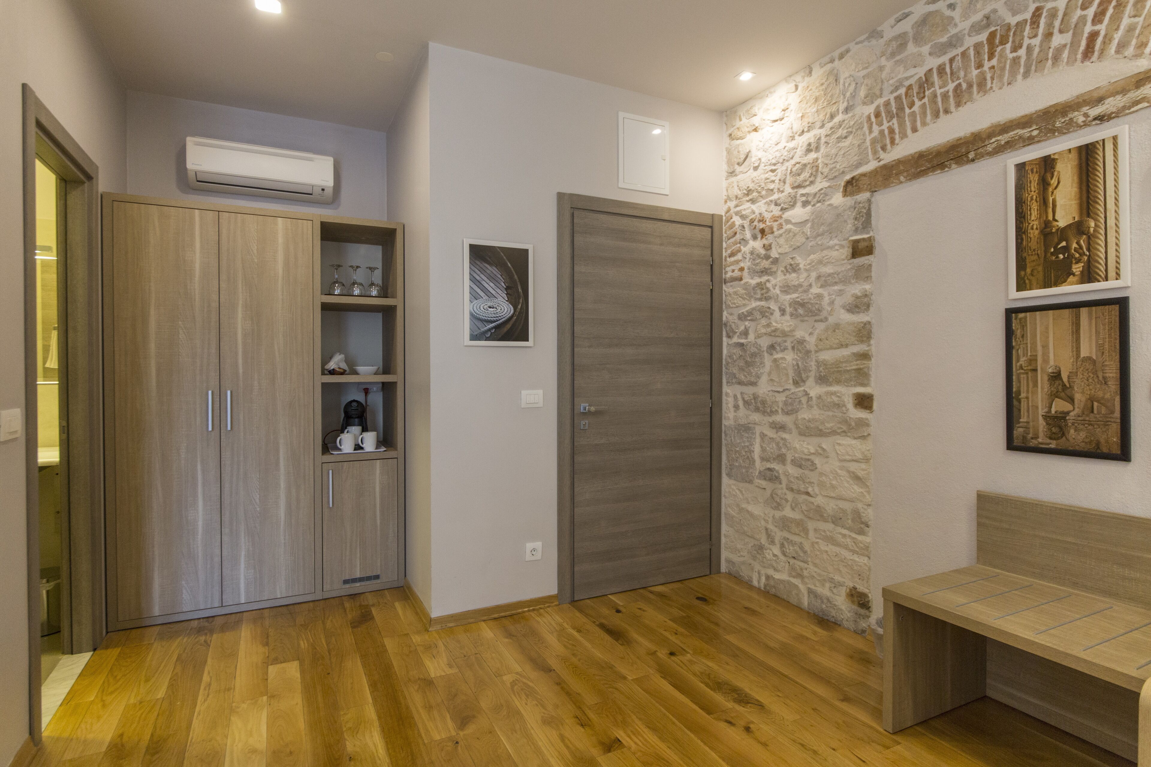 Foto - Tifani Luxury Rooms 2