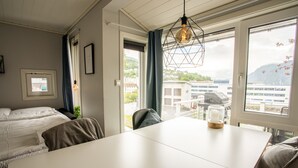 Camping Suit - Stranda Feriesenter | In-room dining - Koie (Stranda)