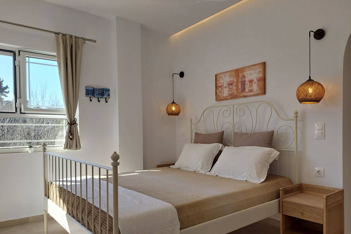Apartment, 1 Bedroom, Garden View | In-room safe, individually decorated, blackout curtains