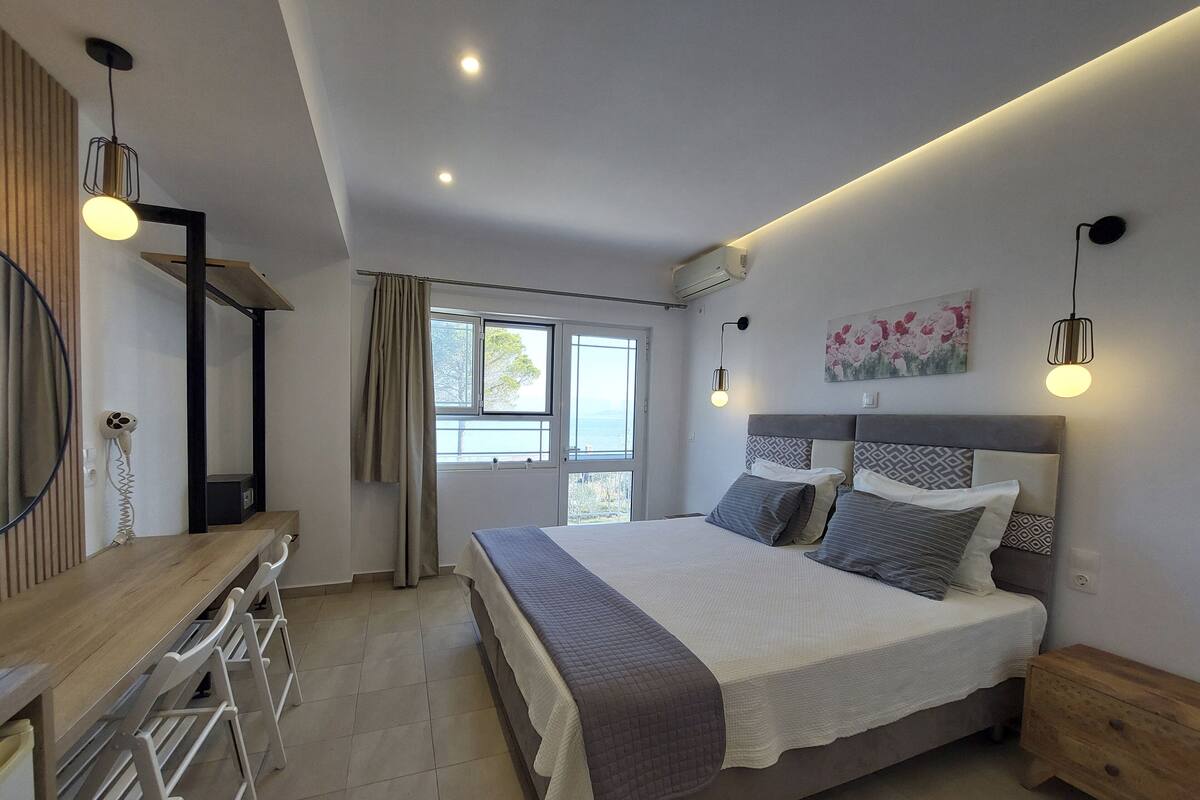 Studio, Sea View | In-room safe, individually decorated, blackout curtains