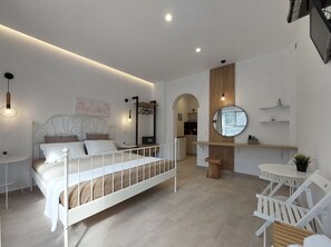 Apartment, 1 Bedroom, Garden View, Ground Floor | In-room safe, individually decorated, blackout curtains