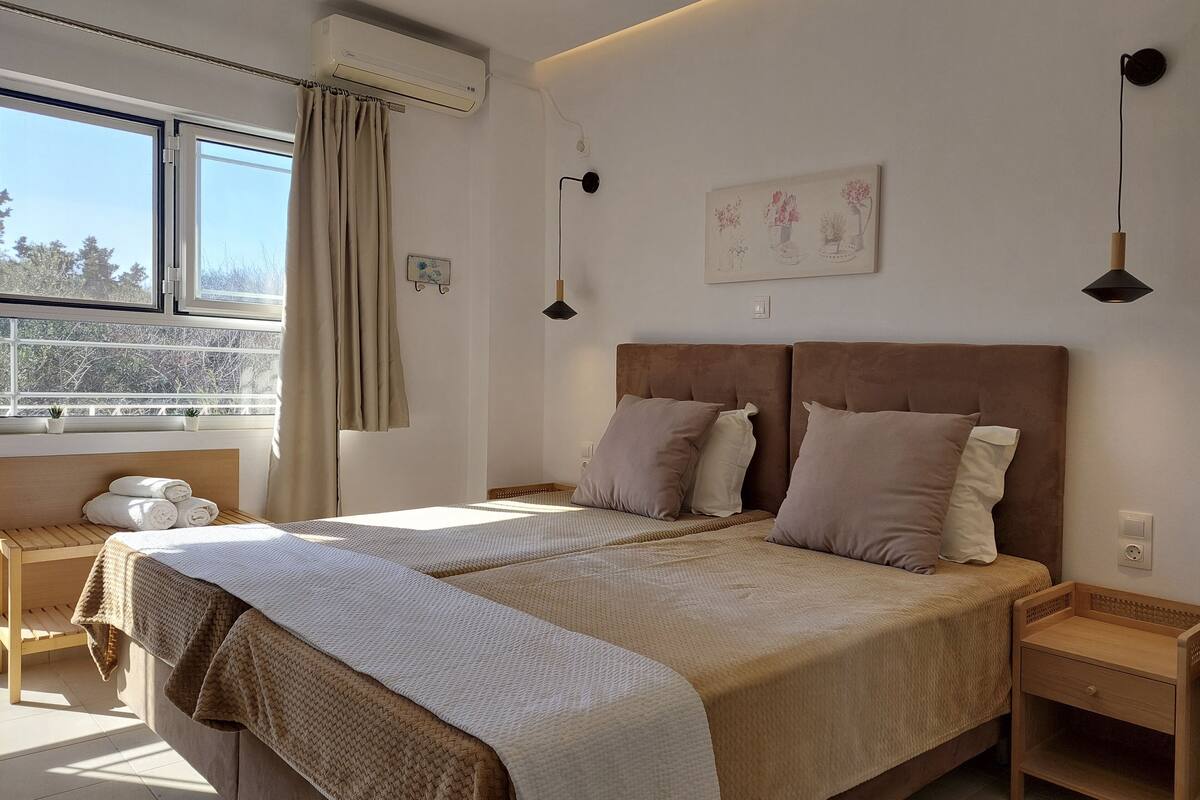 Studio, Garden View | In-room safe, individually decorated, blackout curtains