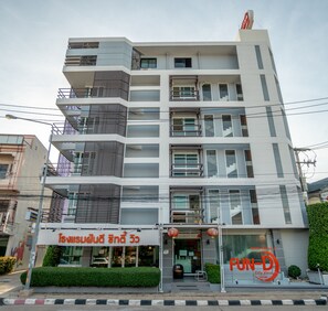 Standard King Room | Street view - Fun-D City View (Khon Kaen)