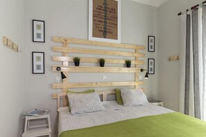 Ameublement personnalisé, fer et planche à repasser, Wi-Fi gratuit