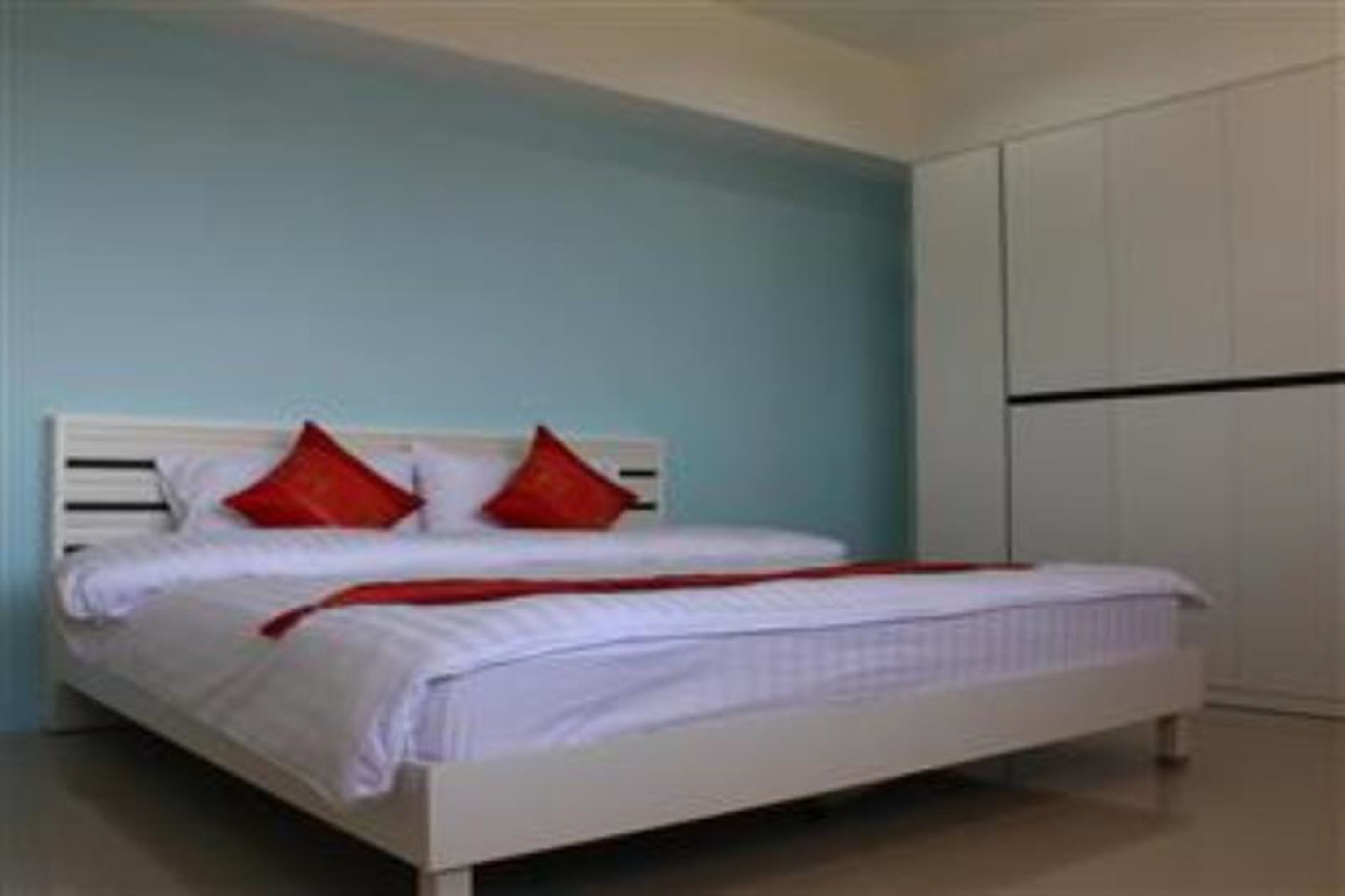 standard room | desk, rollaway beds, free wifi