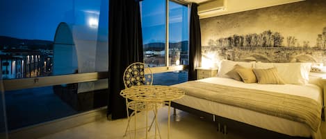 Luxury-Zimmer, Whirlpool, Stadtblick