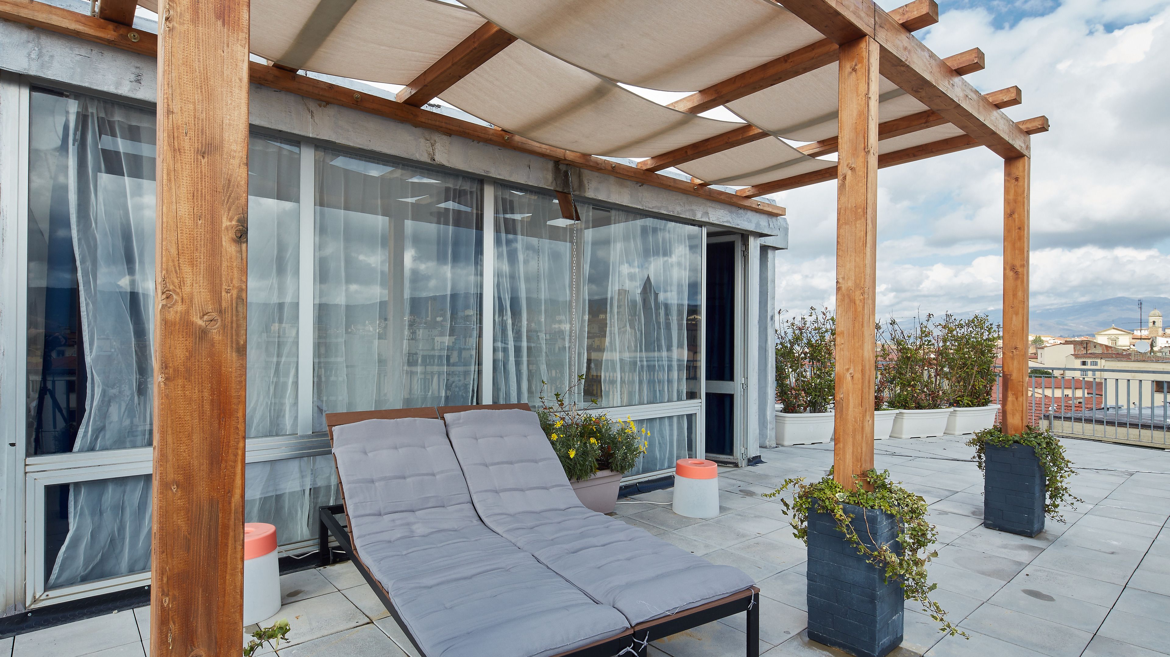 Habitación de lujo, hidromasaje, vista a la ciudad | Wifi gratis y ropa de cama 