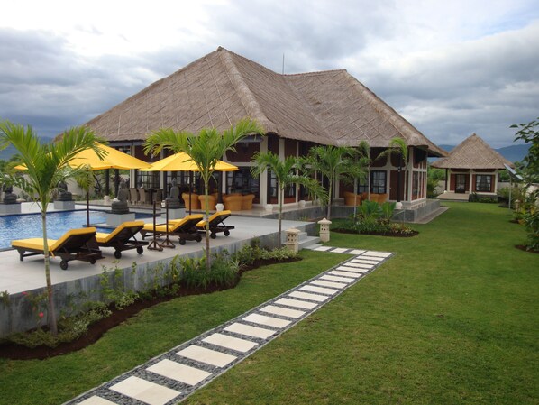 Building design - Villa Pelangi Bali (Seririt)