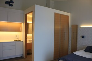 Standard Studio | In-room safe, desk, blackout curtains, soundproofing - Lux Apart (Kópavogur)