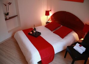 Chambre Quadruple | Lits bébé (gratuits), lits pliants/supplémentaires, Wi-Fi gratuit