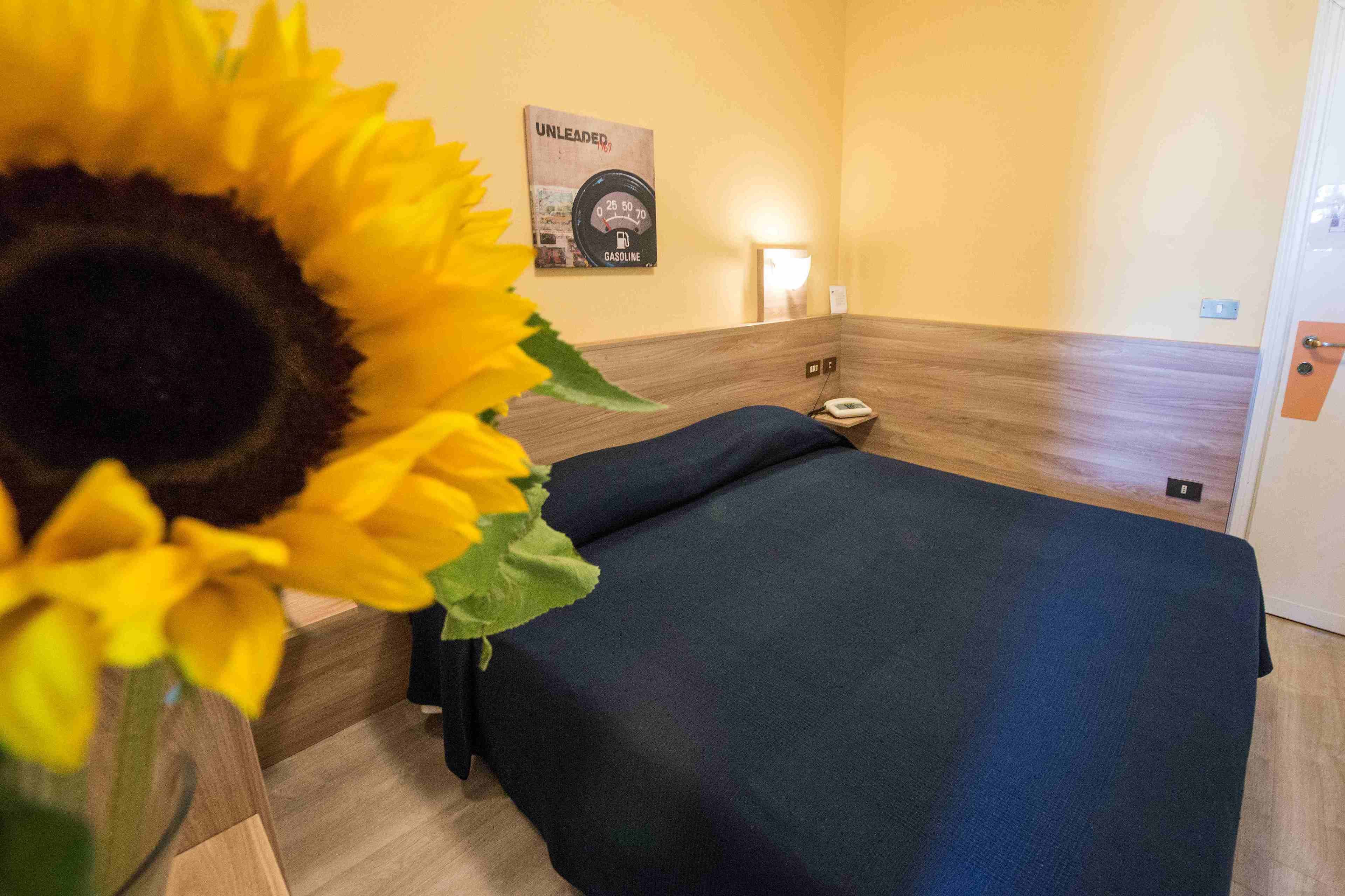 雙人房 | 高級寢具、迷你吧、房內夾萬、書桌