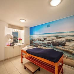 Couples treatment rooms, sauna, hot tub, steam room, Turkish bath