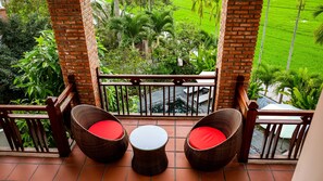 Flat-screen TV - Hoi An Golden Rice Villa (Da Nang)