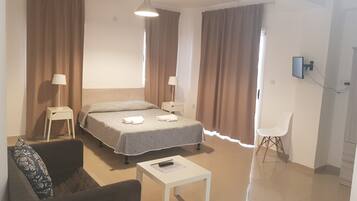 Studio Suite, 1 Queen Bed | View from room