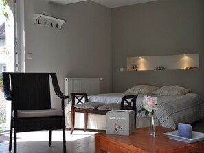 Kahden hengen luksushuone, näköala puutarhaan (Deauville)