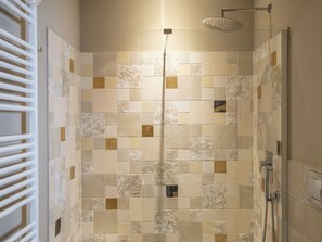 Romantic Double Room, Private Bathroom (Ramerino) | Bathroom - Canto degli Scali (Florence)