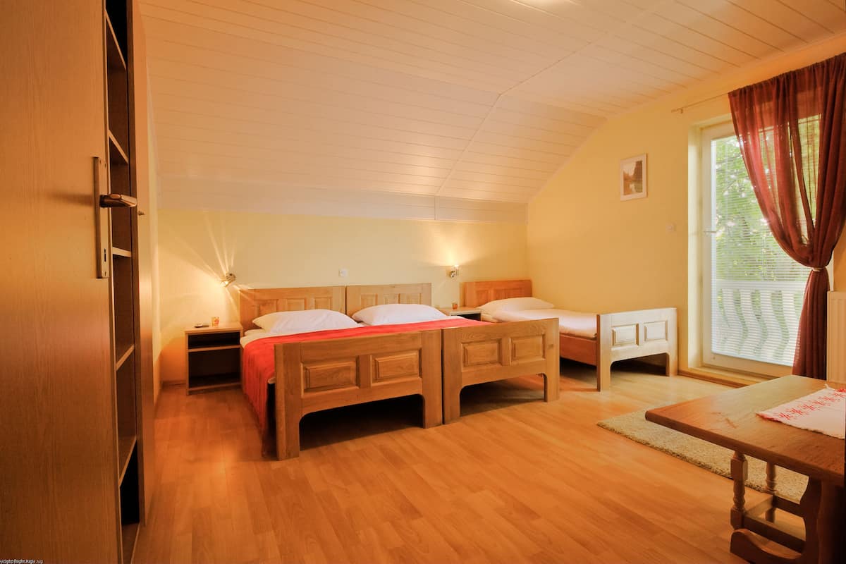 Triple Room