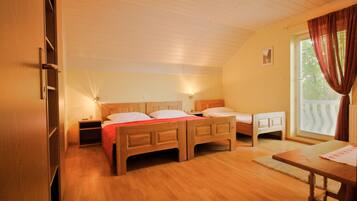 Triple Room | 1 bedroom, premium bedding, desk, free WiFi