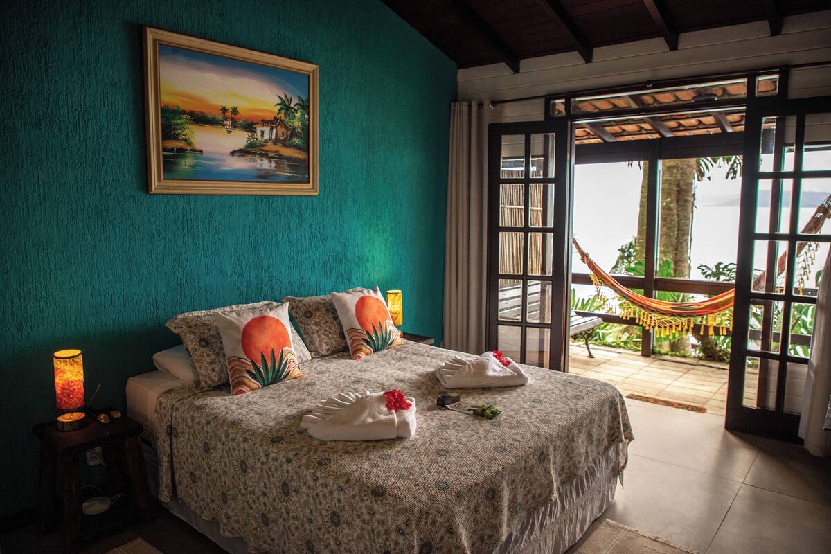 Standard Room, 1 Double Bed, Sea View | 1 bedroom, individually decorated, bed sheets