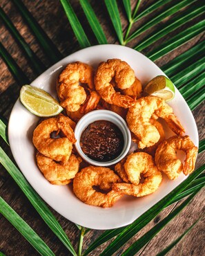 Breakfast, lunch and dinner served - Paraiso Azul Retiro (Angra dos Reis)
