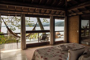 Panoramic Bungalow, Multiple Beds, Sea View | Individually decorated, bed sheets - Paraiso Azul Retiro (Angra dos Reis)