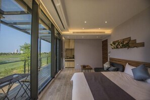 Desk, cribs/infant beds, rollaway beds, free WiFi - Sun Lok Live Green Building (Dongshan)