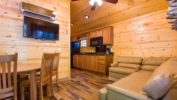 Deluxe Villa (No Linens Provided)  | Living area | TV