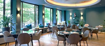 Hotel Rotkreuzplatz