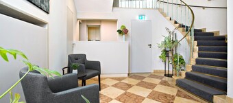Hotel Rotkreuzplatz