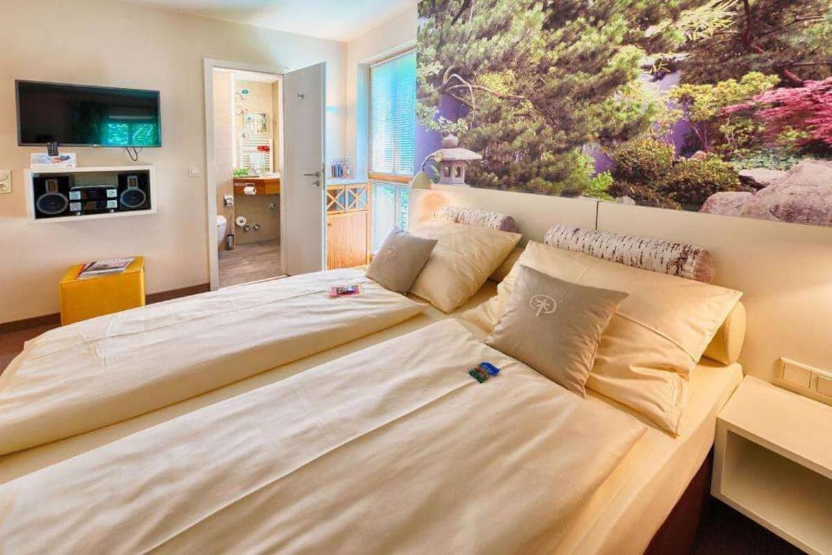 Chambre Standard, 1 lit double (Schindlerhof Zimmer) | Bureau, draps fournis