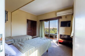 Chambre Familiale, 2 chambres, vue jardin