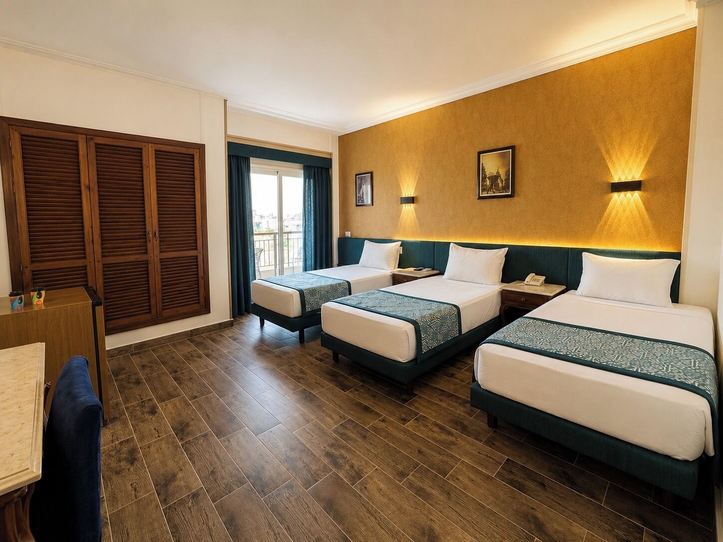 Triple Room | 1 bedroom, minibar, soundproofing, bed sheets