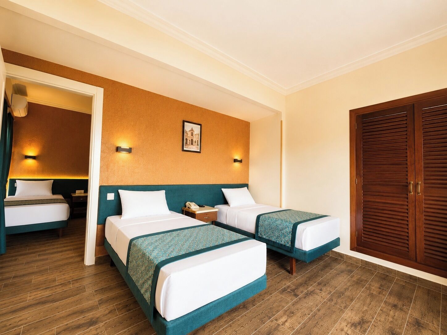 Family Room | 1 bedroom, minibar, soundproofing, bed sheets