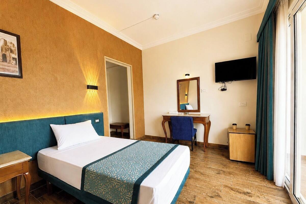 Suite | 1 bedroom, minibar, soundproofing, bed sheets