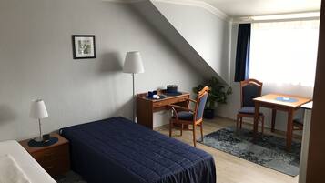 Minibar, blackout drapes, iron/ironing board, cribs/infant beds