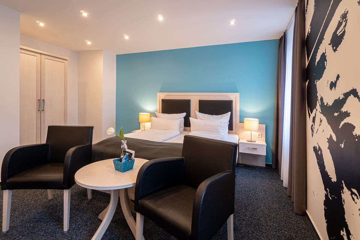 Comfort Double Room | Hypo-allergenic bedding, desk, laptop workspace, blackout curtains