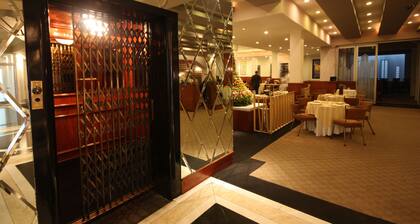 Hotel Leon