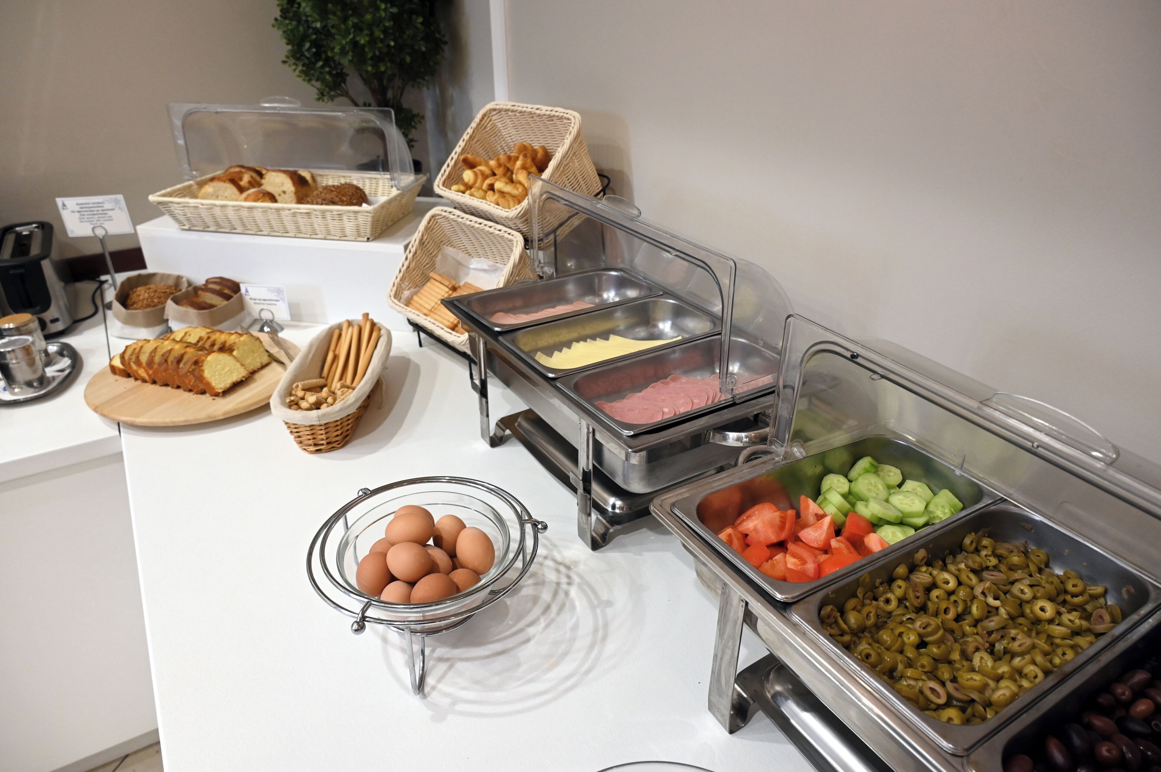 daily buffet breakfast (eur 7 per person)