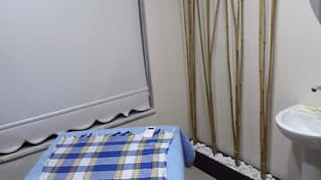 Aromatherapy, Thai massages, body scrubs, reflexology