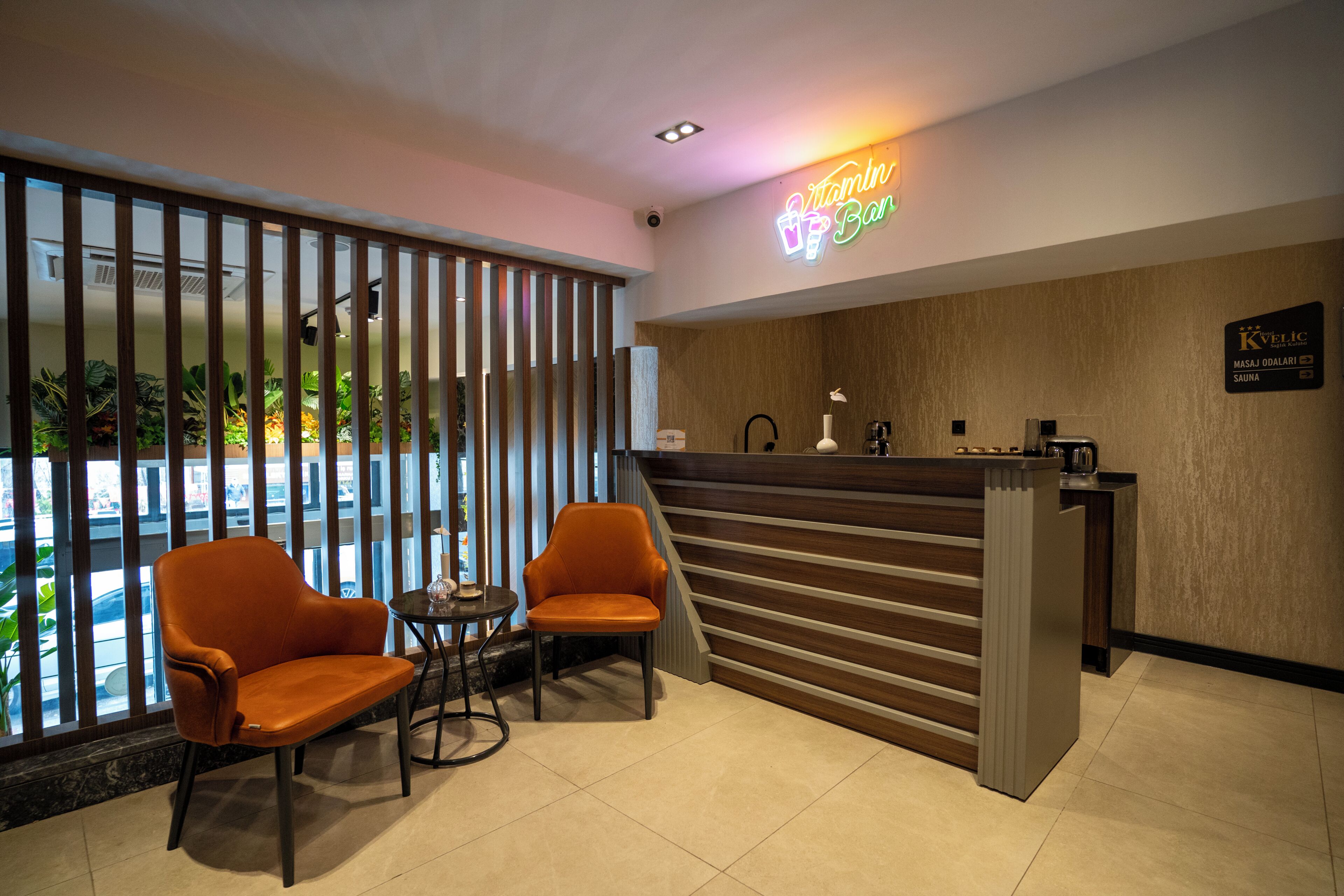Soins d'aromathérapie, massages thaïs, gommages corporels