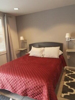 Cortinas blackout, wifi gratis y ropa de cama 