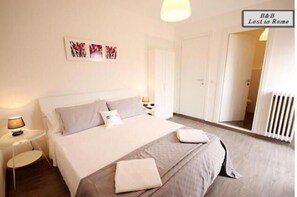 Coffres-forts dans les chambres, bureau, fer et planche à repasser