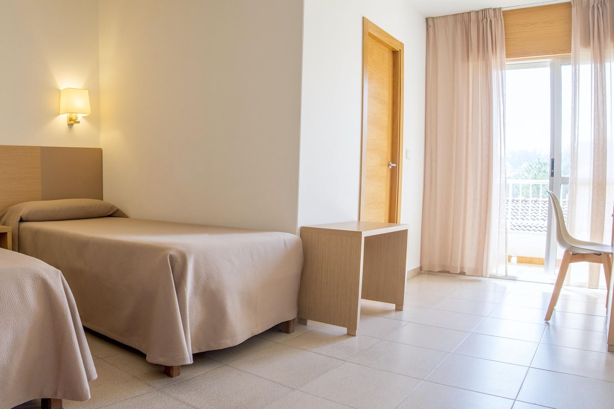 10 bedrooms, desk, blackout drapes, iron/ironing board