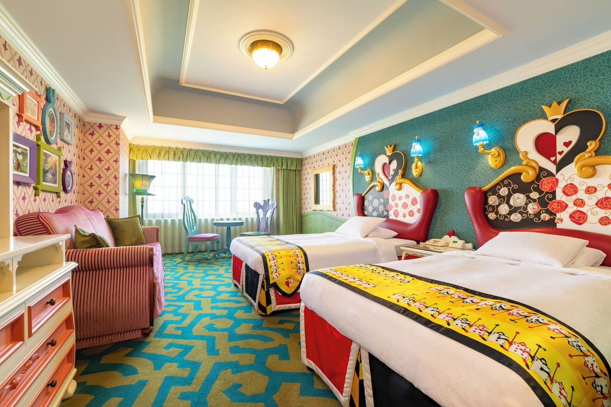 Chambre, non-fumeurs (2-5Night,Alice in Wonderland,3rd-8thF) | Couette en duvet d'oie, coffres-forts dans les chambres