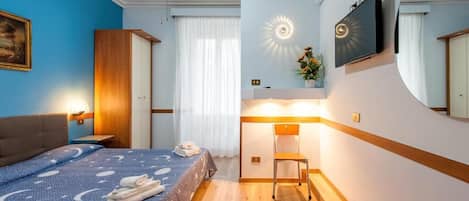 1 bedroom, premium bedding, in-room safe, desk